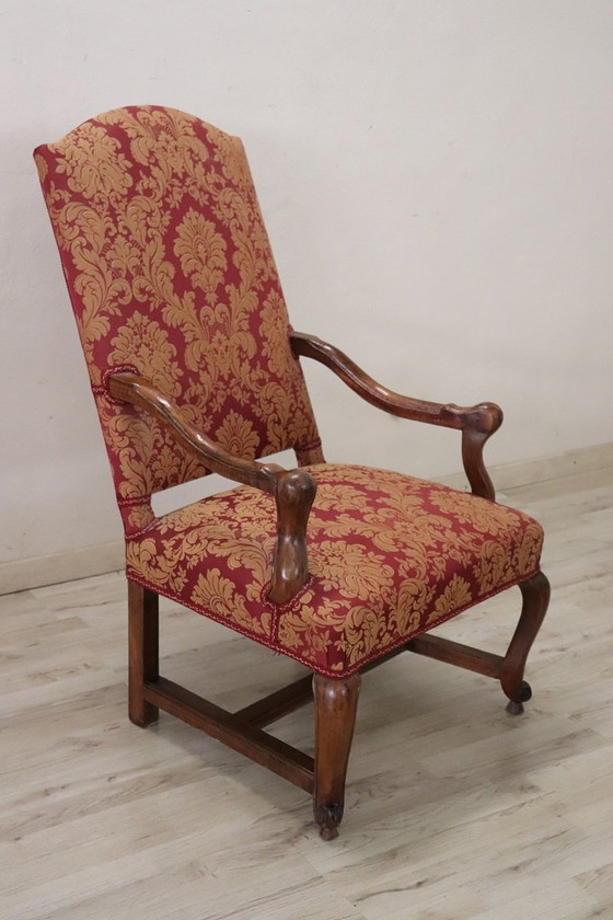 Image 1 of Sillón antiguo de madera, siglo XVIII
