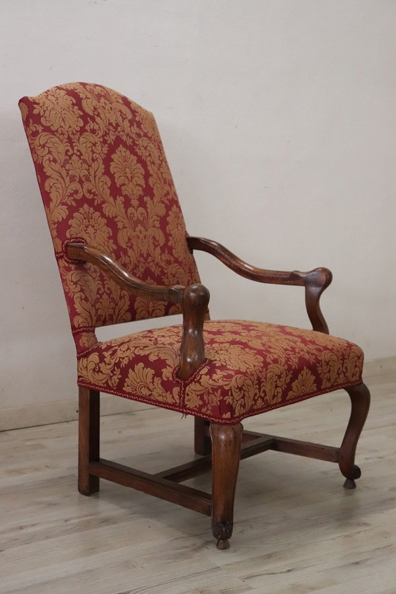 Image 1 of Sillón antiguo de madera, siglo XVIII