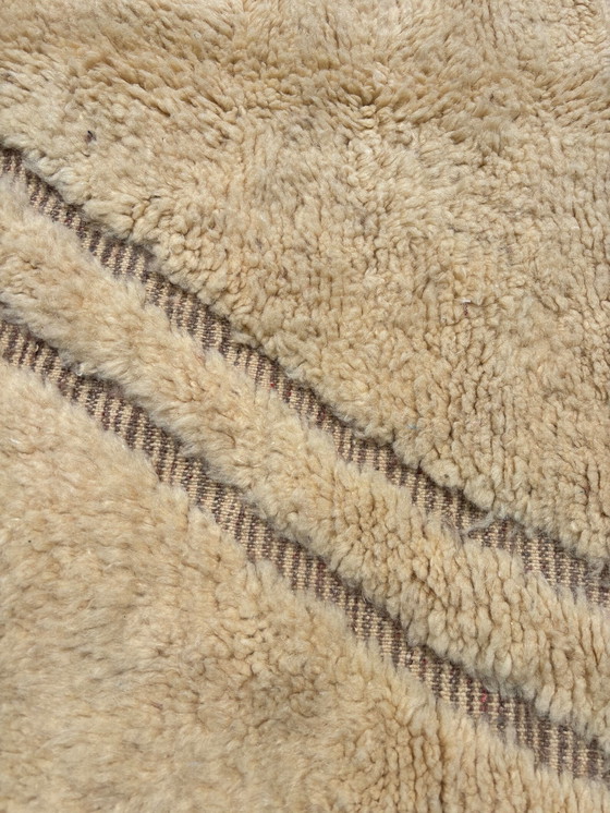 Image 1 of Stunning Modern Handwoven Moroccan Rug