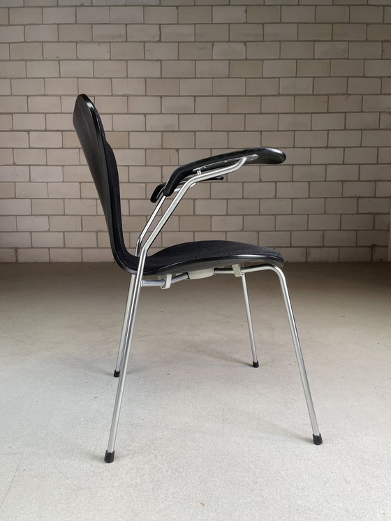 Image 1 of 4X Fritz Hansen Butterfly Chair