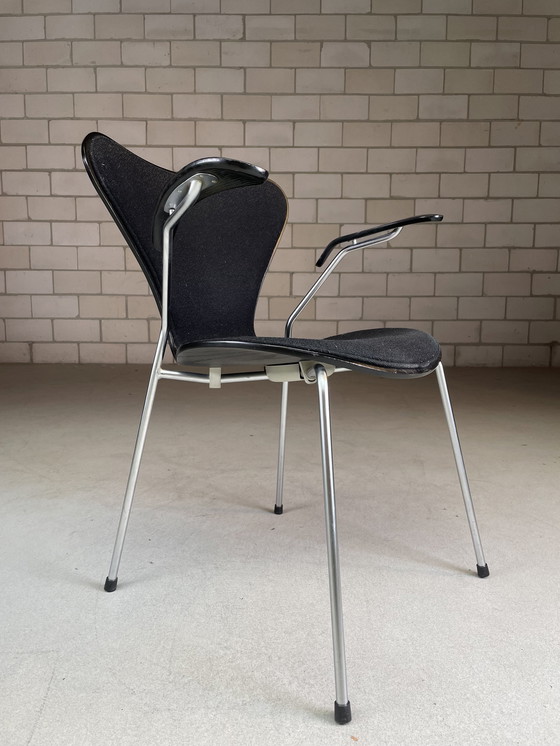 Image 1 of 4X Fritz Hansen Butterfly Chair