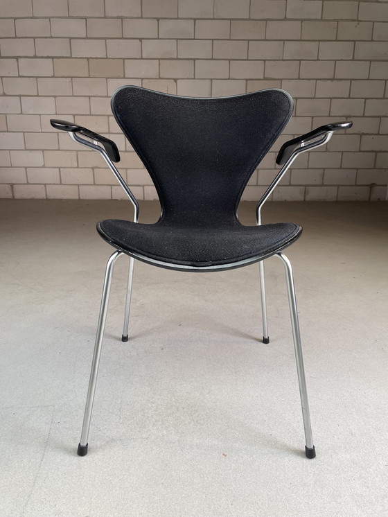 Image 1 of 4X Fritz Hansen Butterfly Chair