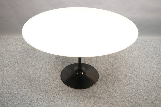 Image 1 of Knoll Eero Saarinen dinner table