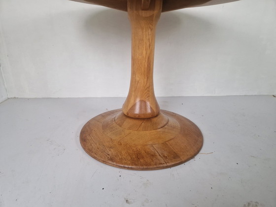 Image 1 of Mesa de madera maciza con pie de tulipán