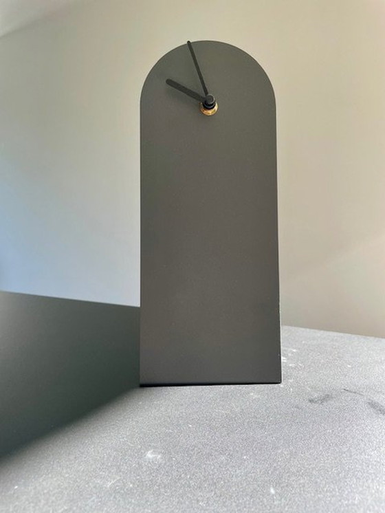 Image 1 of Klokkie Table Clock: Minimalist Dutch Design Van Tjalle & Jasper