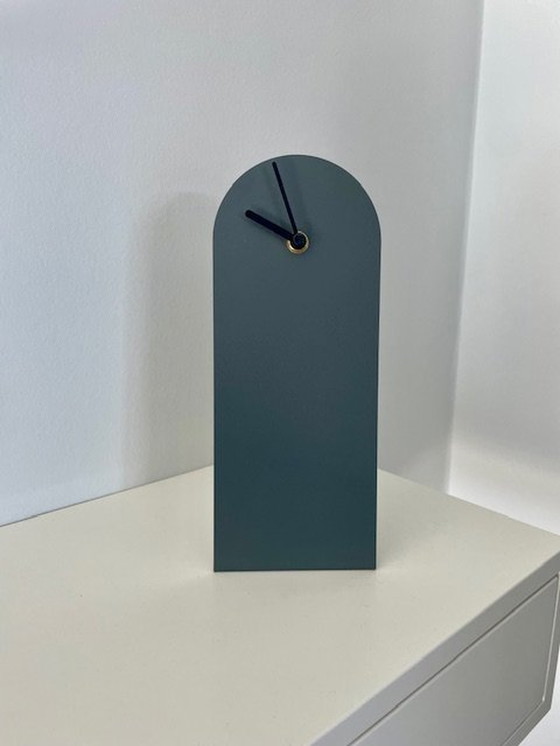 Image 1 of Klokkie Table Clock: Minimalist Dutch Design Van Tjalle & Jasper