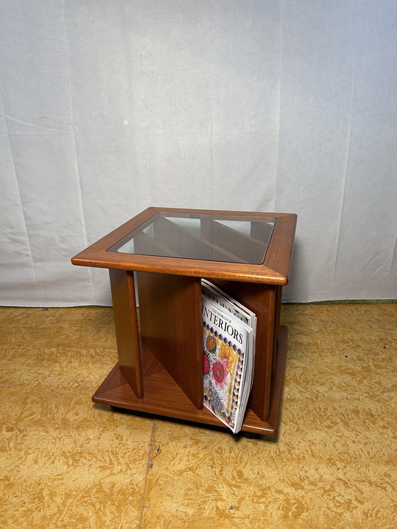 Image 1 of Tavolino da caffè vintage in teak con portariviste, stile retrò di metà secolo, anni '60