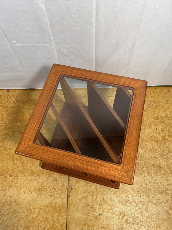 Image 1 of Tavolino da caffè vintage in teak con portariviste, stile retrò di metà secolo, anni '60