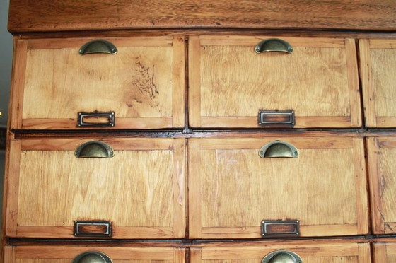 Image 1 of Gabinete de notario, años 30. 