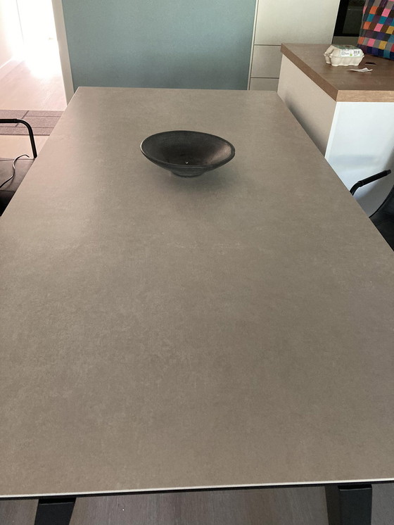 Image 1 of Modern dining table with ceramic top