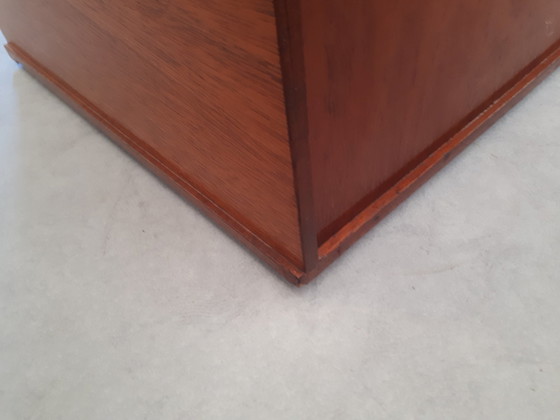 Image 1 of Commode vintage, table de chevet flottante