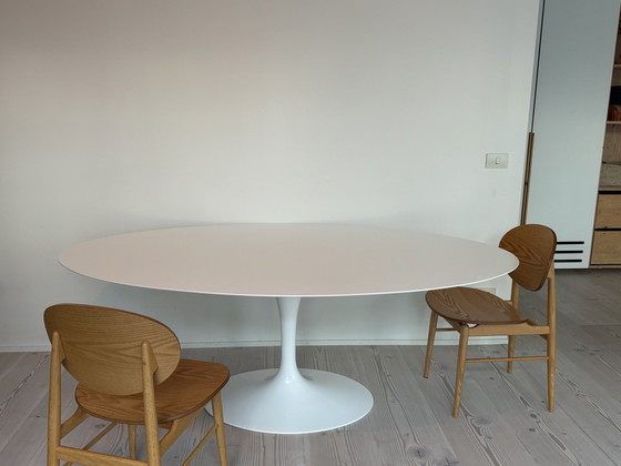 Image 1 of Tulip Table Knoll Saarinen