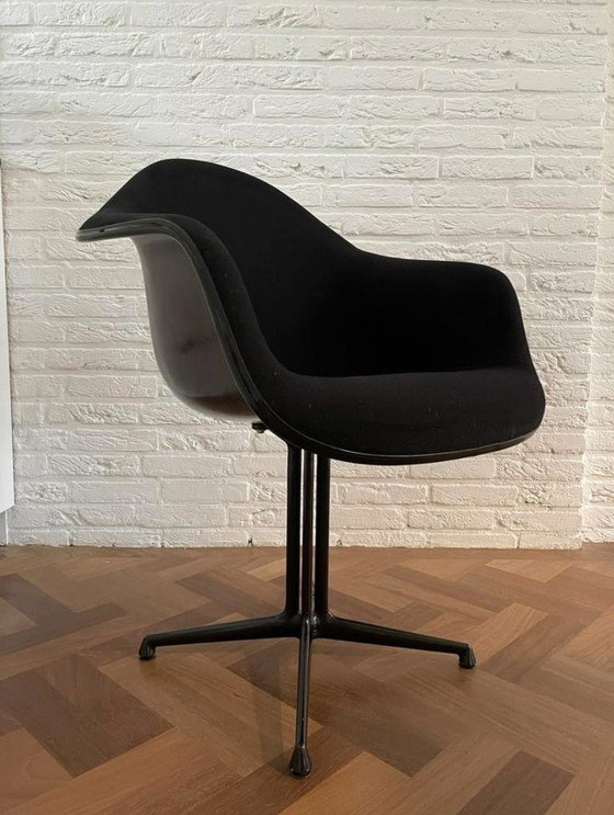 Image 1 of Vitra Eames Hopsak La Fonda rar