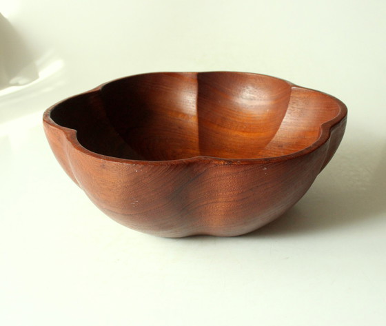 Image 1 of Grand bol rond en teck - bol d'offre - Vintage