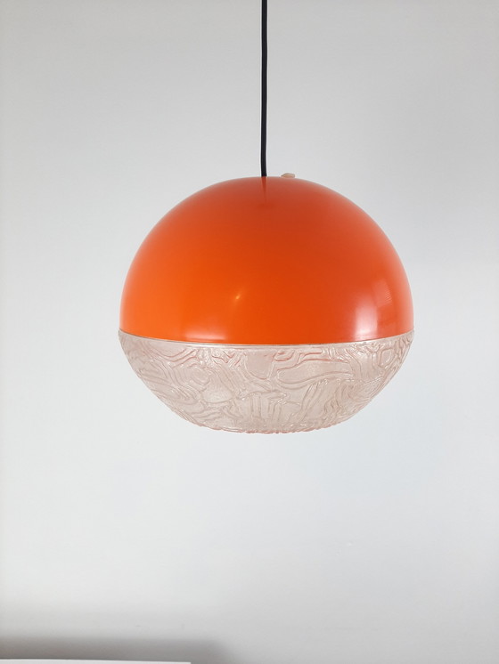 Image 1 of Lampada a sospensione vintage anni '70, lampada a sospensione a globo arancione in plastica 