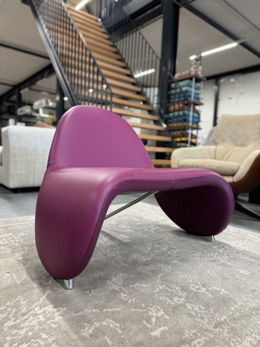 Leolux Sella armchair purple leather