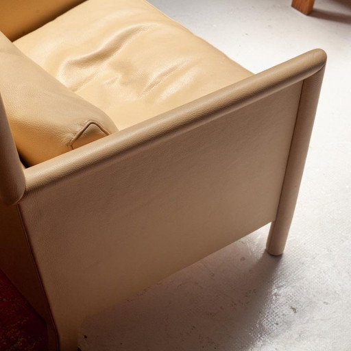 Vintage cream leather Vivette club armchair by Luca Meda, 1980s
