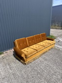 Sofa Vintage Velvet Gold