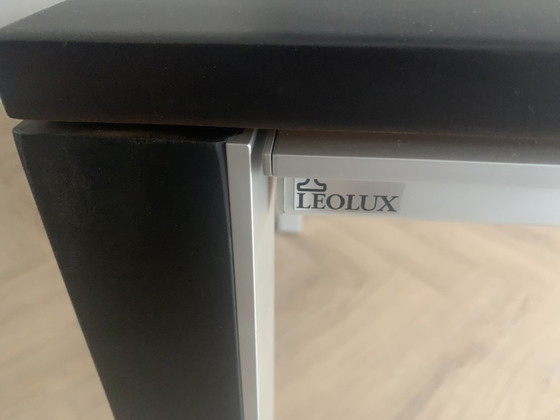 Image 1 of Leolux dining room table Ithaka