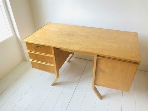 Pastoe Be04 Desk