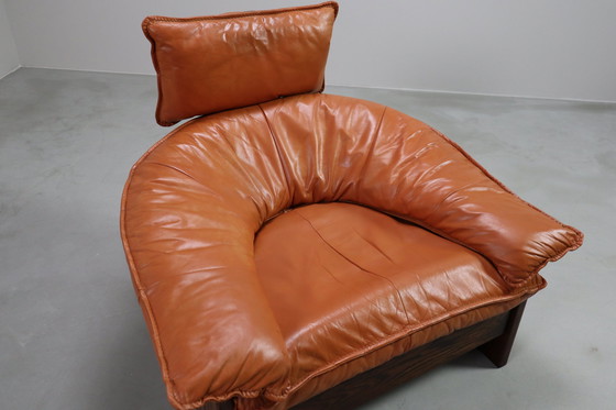 Image 1 of Poltrona vintage a treppiede in pelle, rattan e rovere