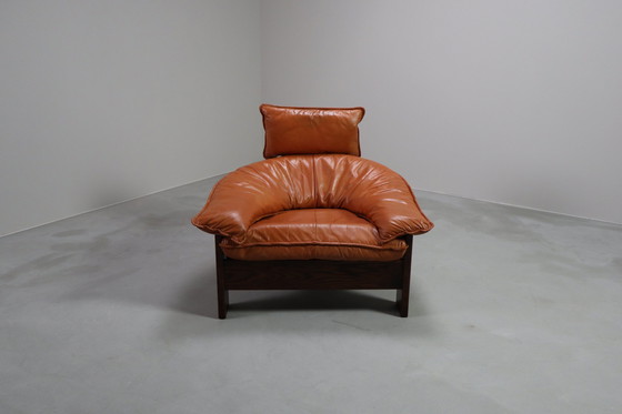 Image 1 of Poltrona vintage a treppiede in pelle, rattan e rovere