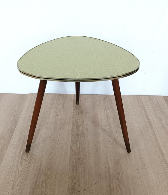 Image 1 of Table d'appoint des années 50 avec plateau en formica vert