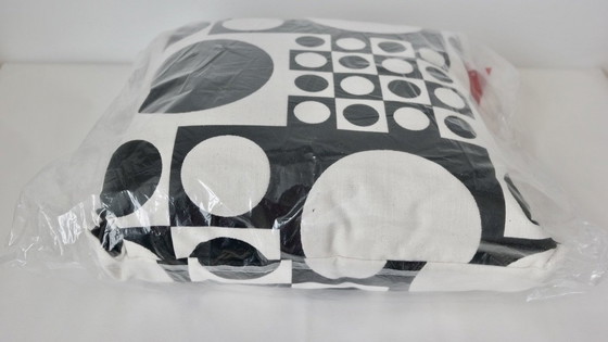 Image 1 of Verner Panton Vitra Pillow