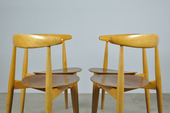 Image 1 of Fritz Hansen / Sillas de comedor &quot;Heart&quot; de haya y teca, FH4103 / Hans J. Wegner / Dinamarca, década de 1950