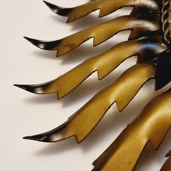 Image 1 of Specchio vintage in metallo a forma di sole, 1950