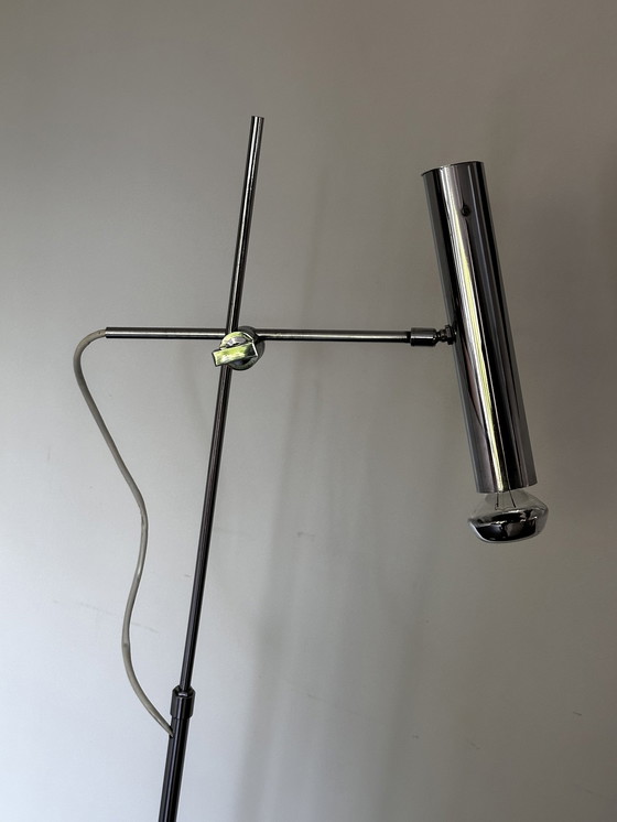 Image 1 of Lampadaire design des années 70 en aluminium