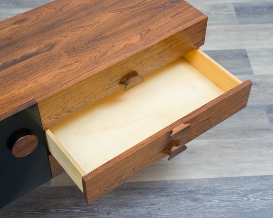 Image 1 of 70s Xs sideboard in rosewood, restored.