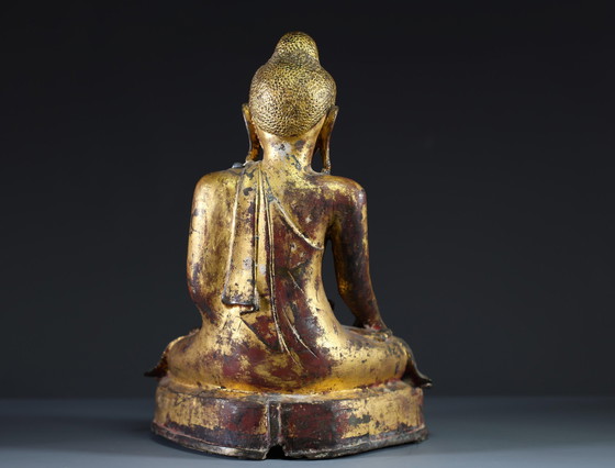 Image 1 of Buda antiguo de bronce dorado, Birmania - Myanmar - Shakyamuni, región de Mandalay, siglo XIX