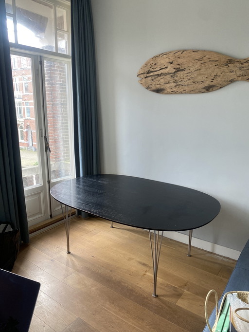 Super Ellipse Table Fritz Hansen