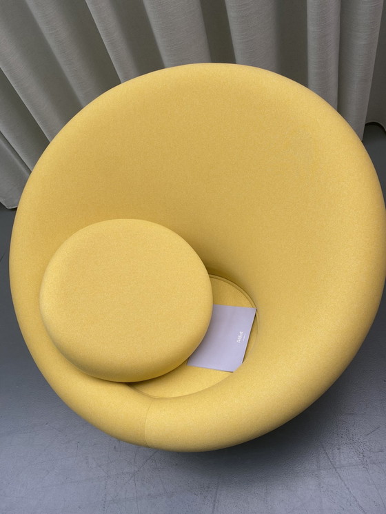 Image 1 of Artifort Mushroom armchair