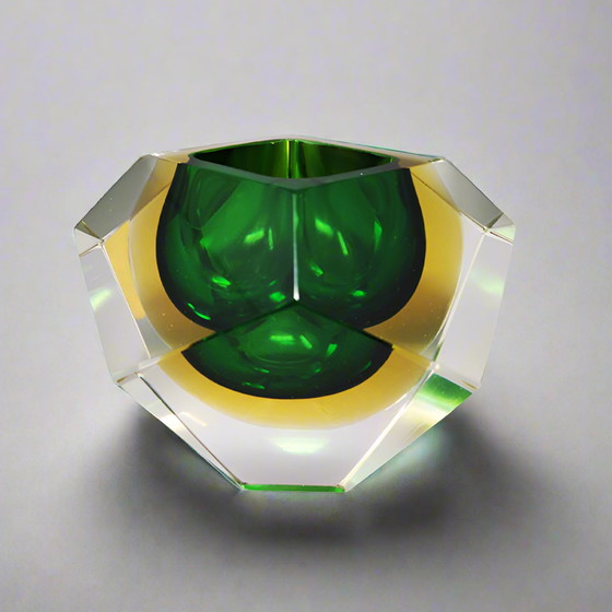 Image 1 of  1960s Astonishing Green Murano Ashtray or Bowl By Flavio Poli for Seguso. Made in Italy Load im