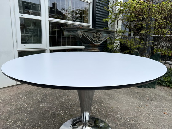 Image 1 of Pedrali design table, round