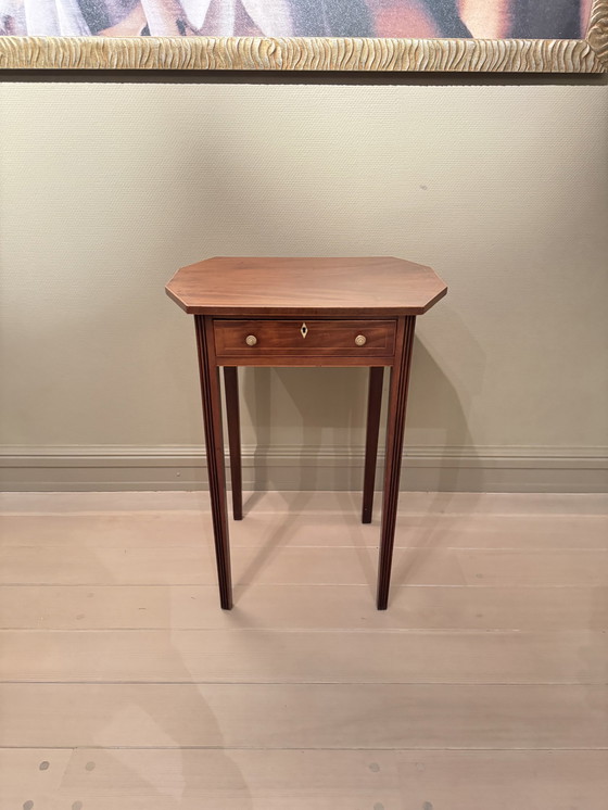 Image 1 of Mesa de pared inglesa en madera de nogal