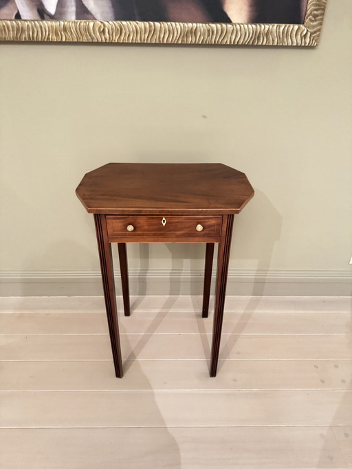 Mesa de pared inglesa en madera de nogal