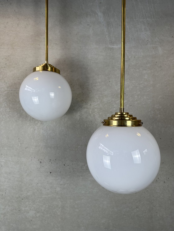 Image 1 of 2x lampe suspendue art deco opaline et laiton