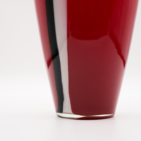 Image 1 of Vaso in vetro vintage rosso nero bianco