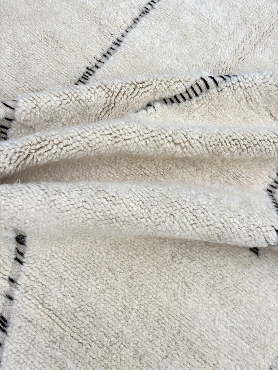 Image 1 of Berber Modern White Wool Carpet