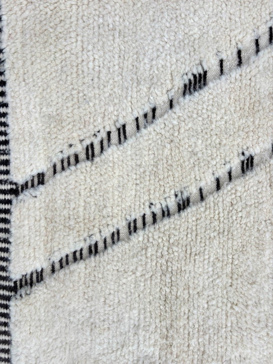 Image 1 of Berber Modern White Wool Carpet