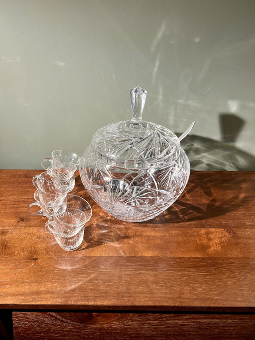 Mid - Century bowl set made of crystal glass