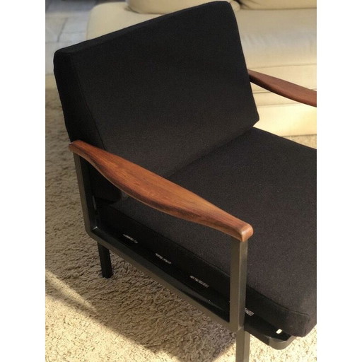 Vintage armchair P24 by Osvaldo Borsani for Tecno 1961s
