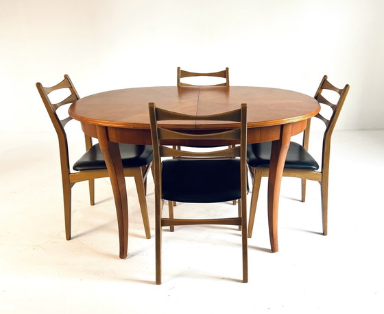 Image 1 of Extendable dining table