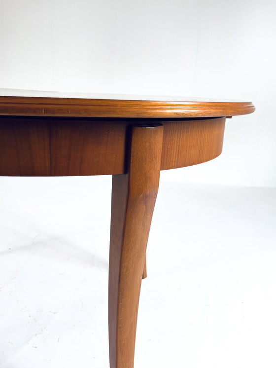 Image 1 of Extendable dining table