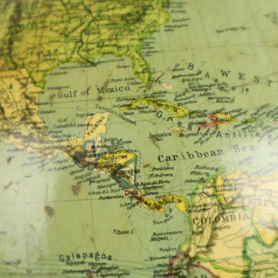 Image 1 of Globe terrestre vintage avec boussole