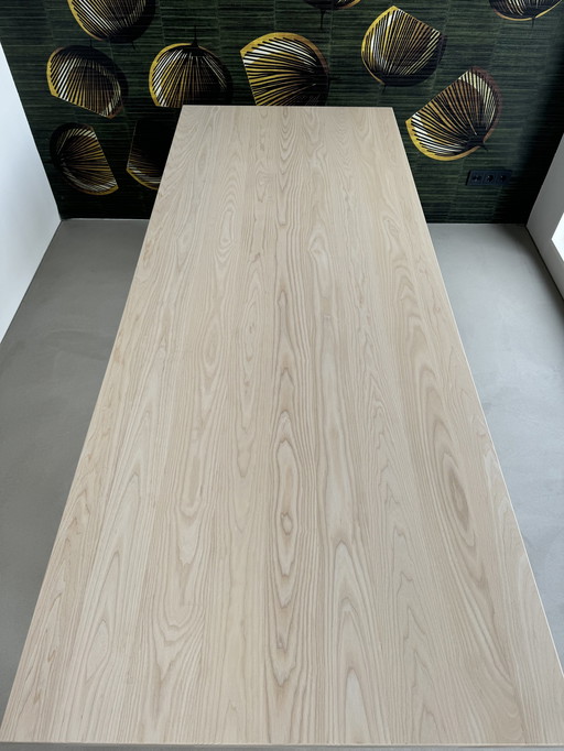 Mokko Fenestra Dining Table