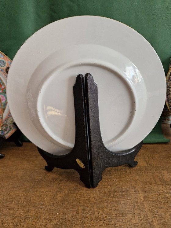 Image 1 of Hand-painted Chinese plate